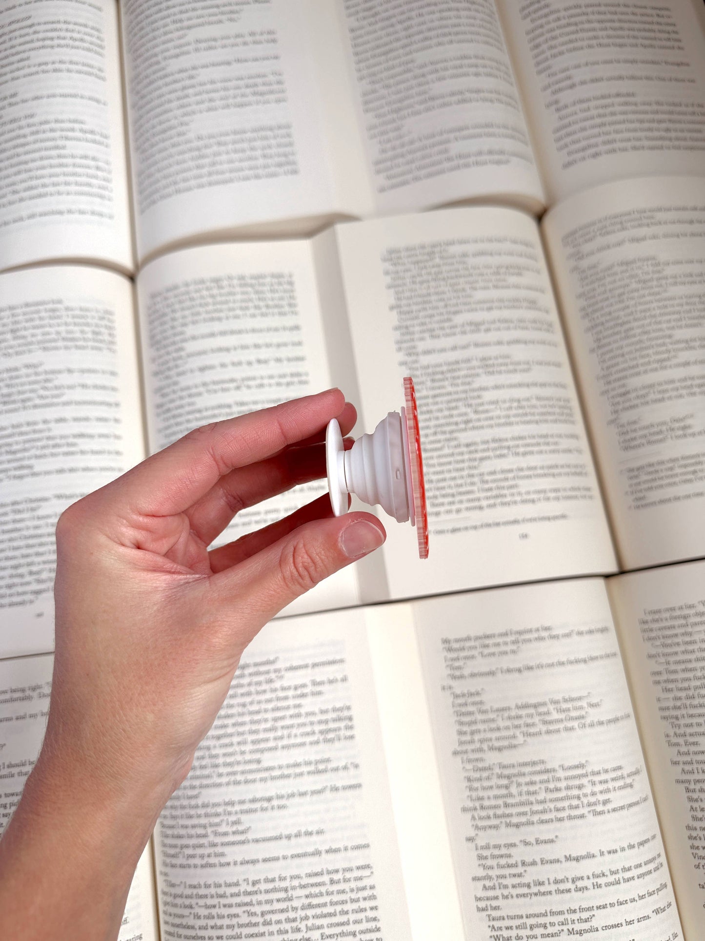 Do Not Disturb - Kindle Grip: Pink