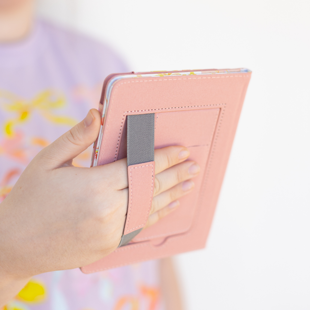 Rainbow Bows Kindle Case: Kindle Paperwhite (11th Generation)