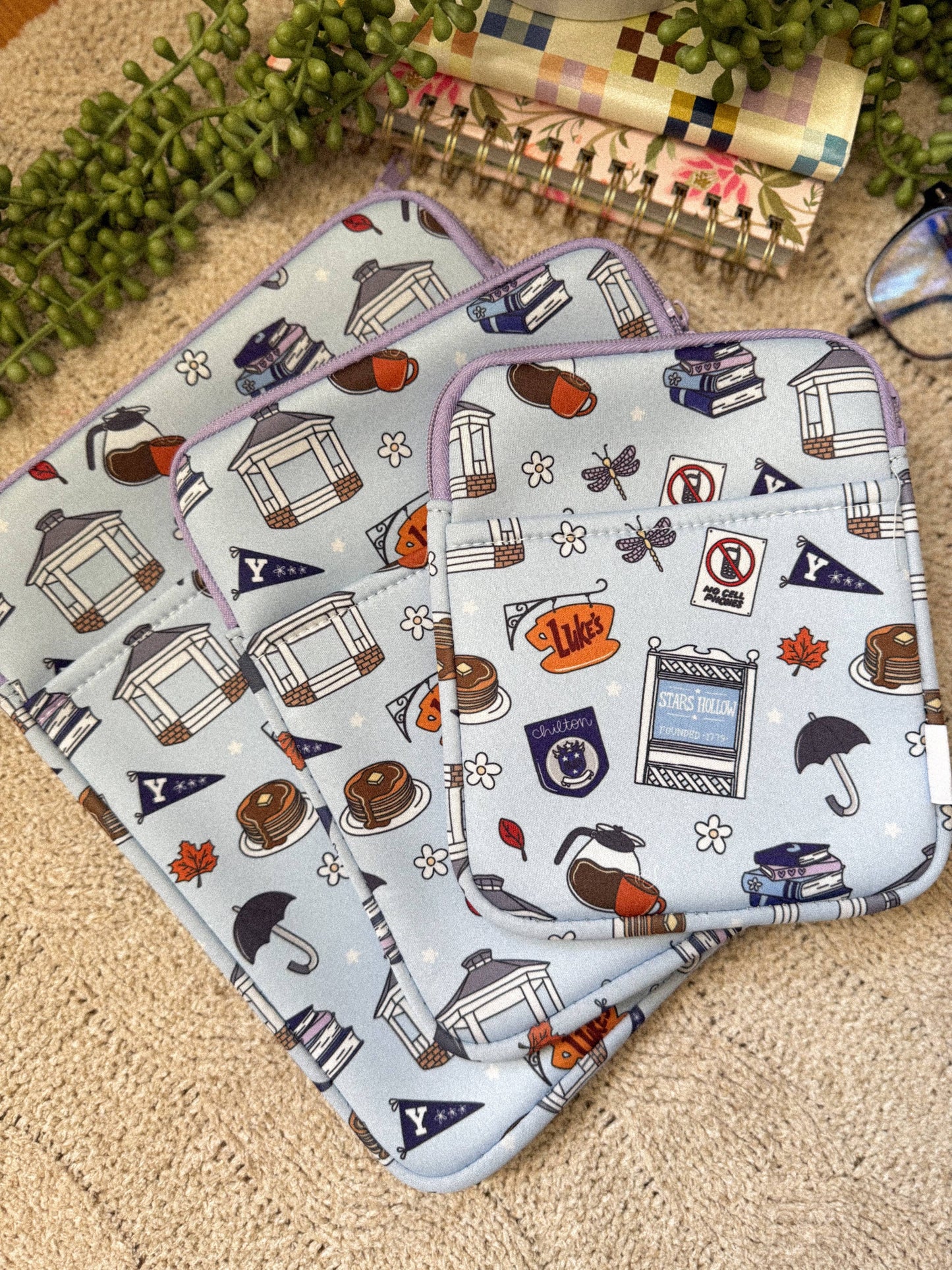 Stars Hallow Zip Pouch