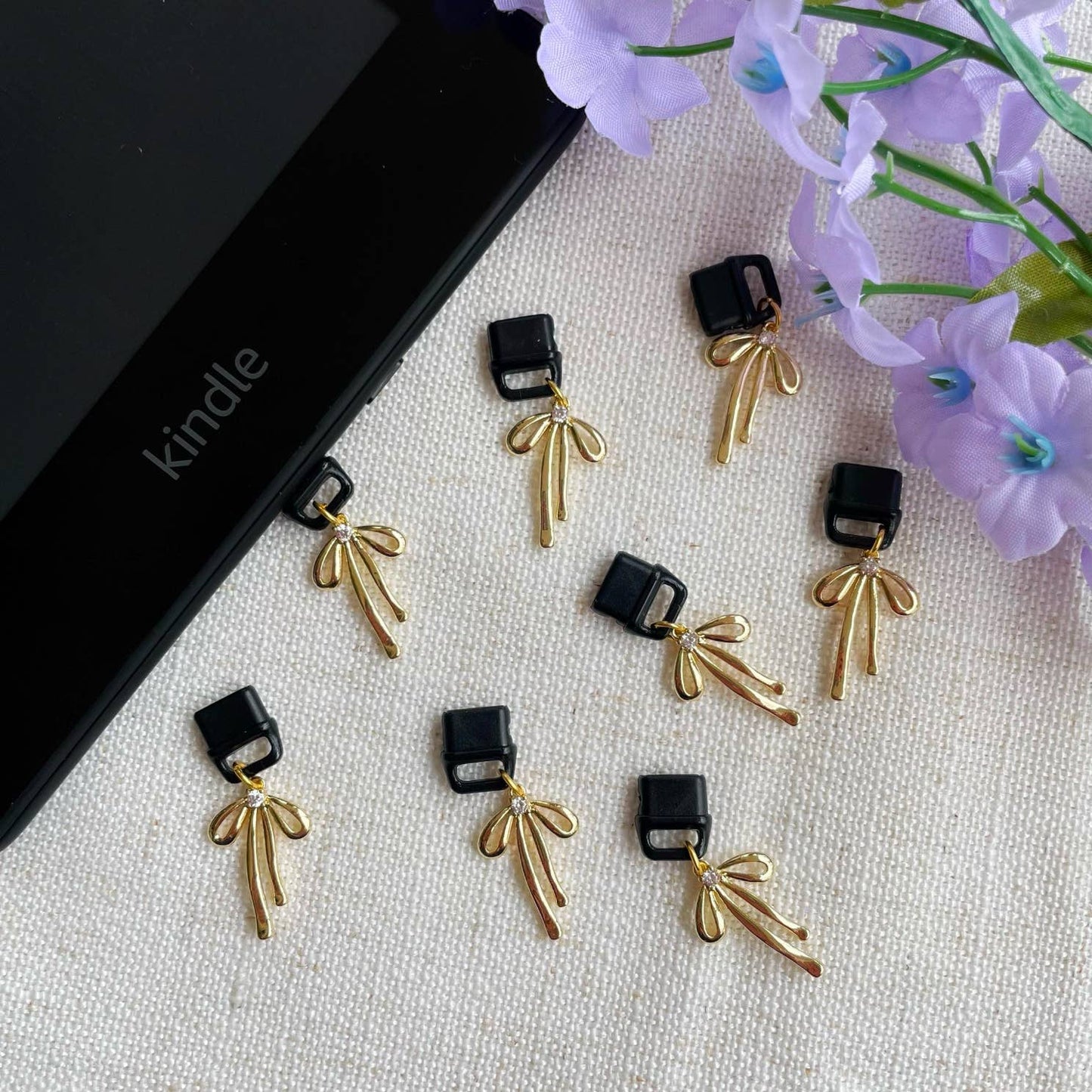 Golden Bow Kindle Charm