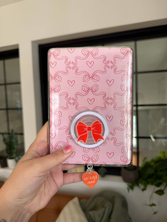 Kindle & Kobo Charm | Heartstrings Collection: Hot Girls Read / Clear